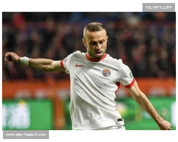 青岛海牛客场2-2浙江惊险保级，萨里奇帽子戏法成赛季转折